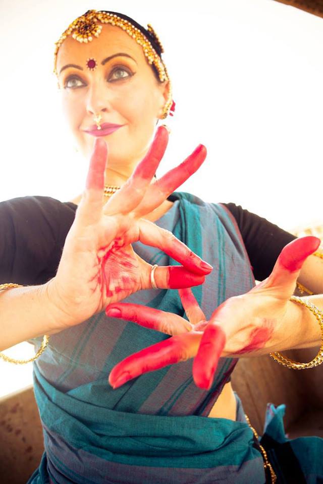 Serata indiana con SPETTACOLO DANZA KUCHIPUDI presso libreria I luoghi dell'anima pescara